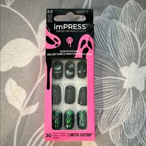 imPRESS Black and Green Glow in the Dark Press on Limited edition nails